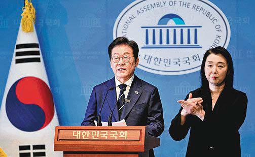 Pro-China Remarks Haunt S. Korea's Presidential Hopeful Lee Jae-myung