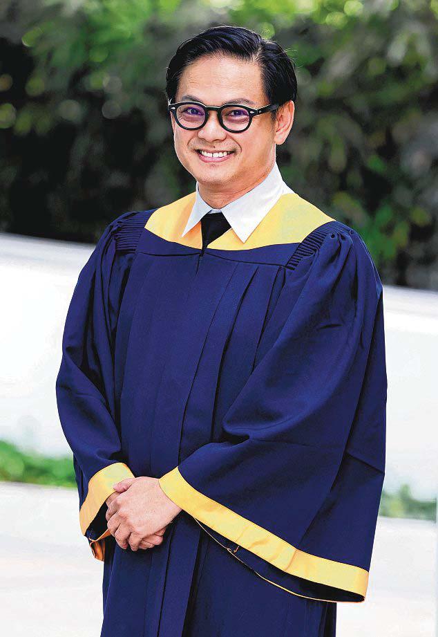 Actor-DJ Dennis Chew graduates from poly