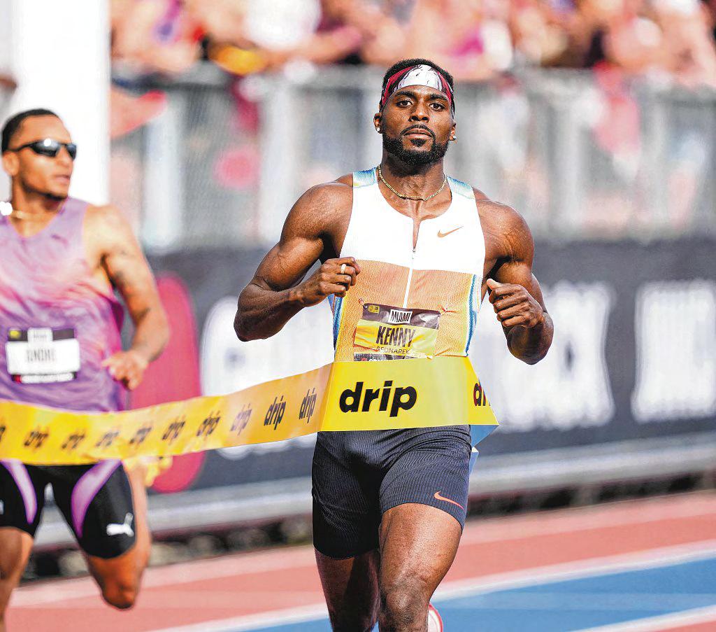Favourites on track for Grand Slam dominance