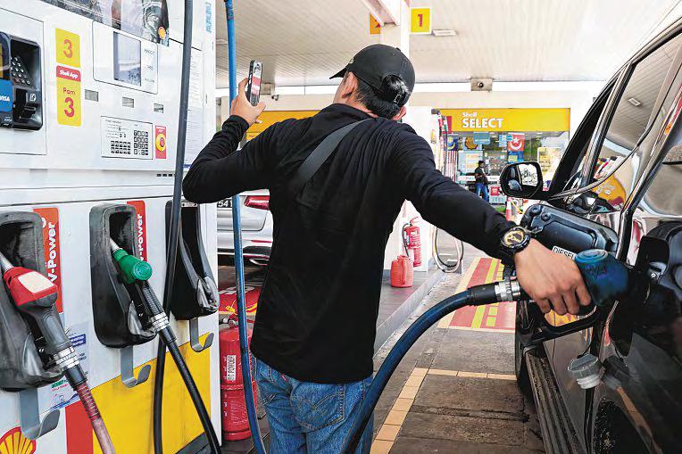 After Trump Tariffs, Malaysia to Ease Price Hikes in Bid to Lift Economy