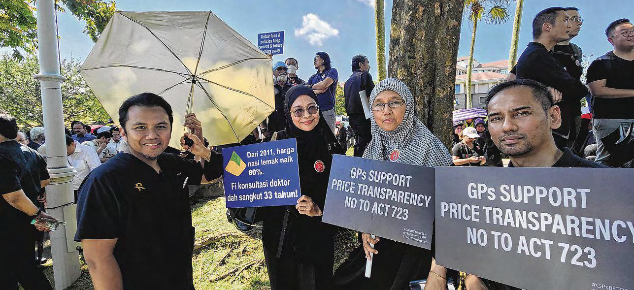 Malaysian GPs rally over rule on mandatory display of drug prices