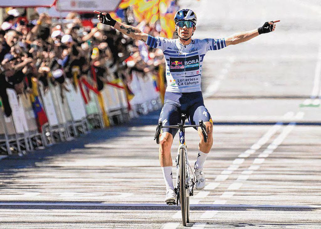 Roglic Guns for Second Giro with Pogacar Out