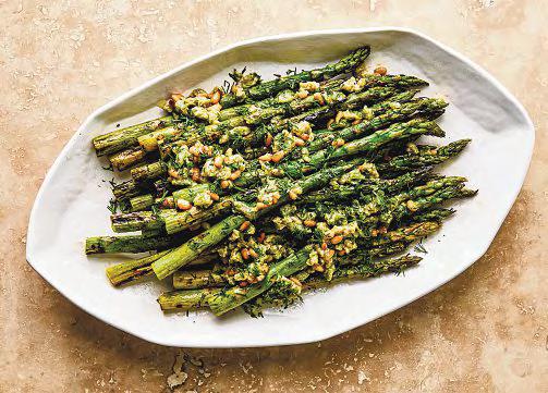 Prebiotics, vitamins and more: What makes asparagus so healthy