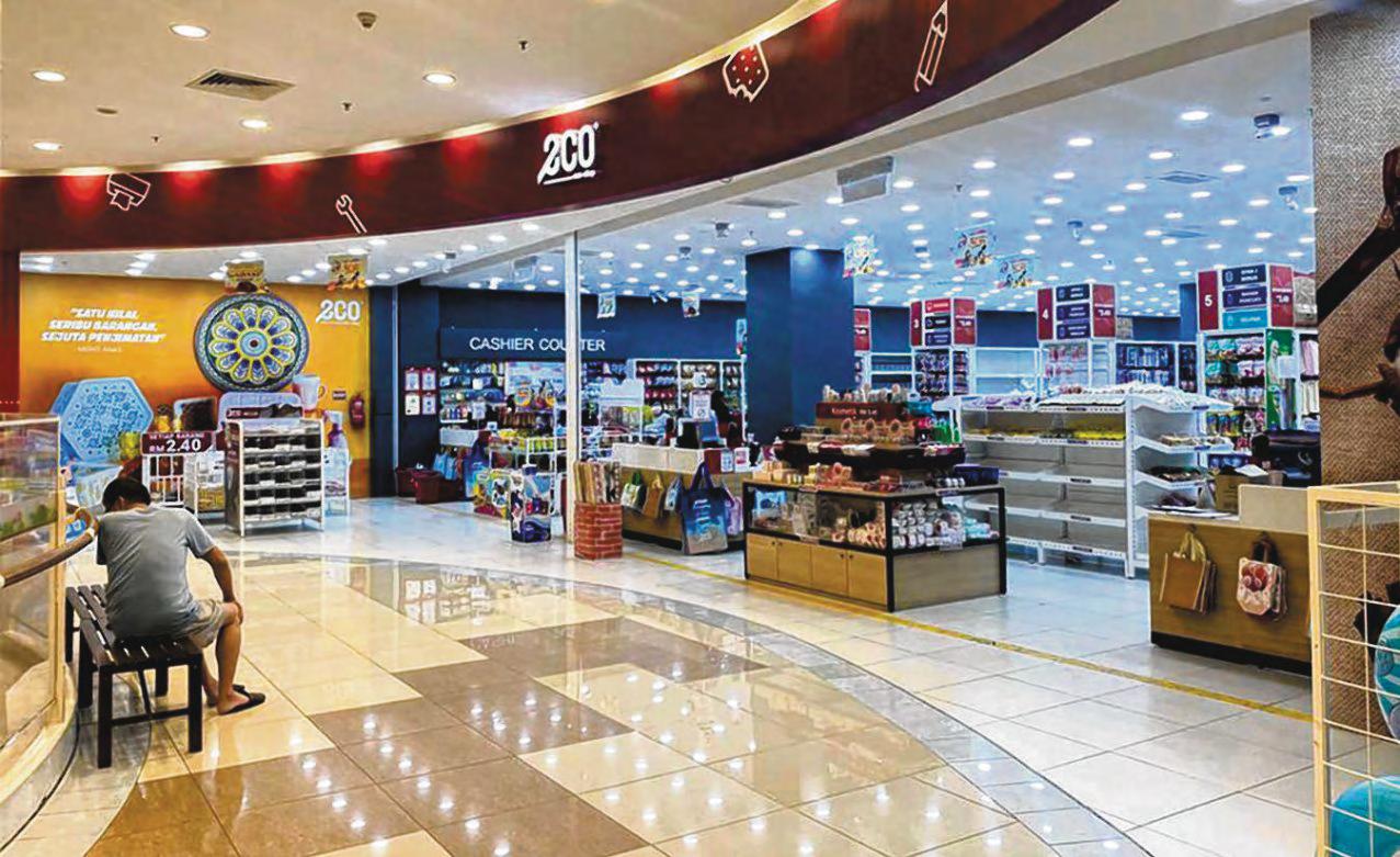 Discount chain's IPO set to make founder a billionaire