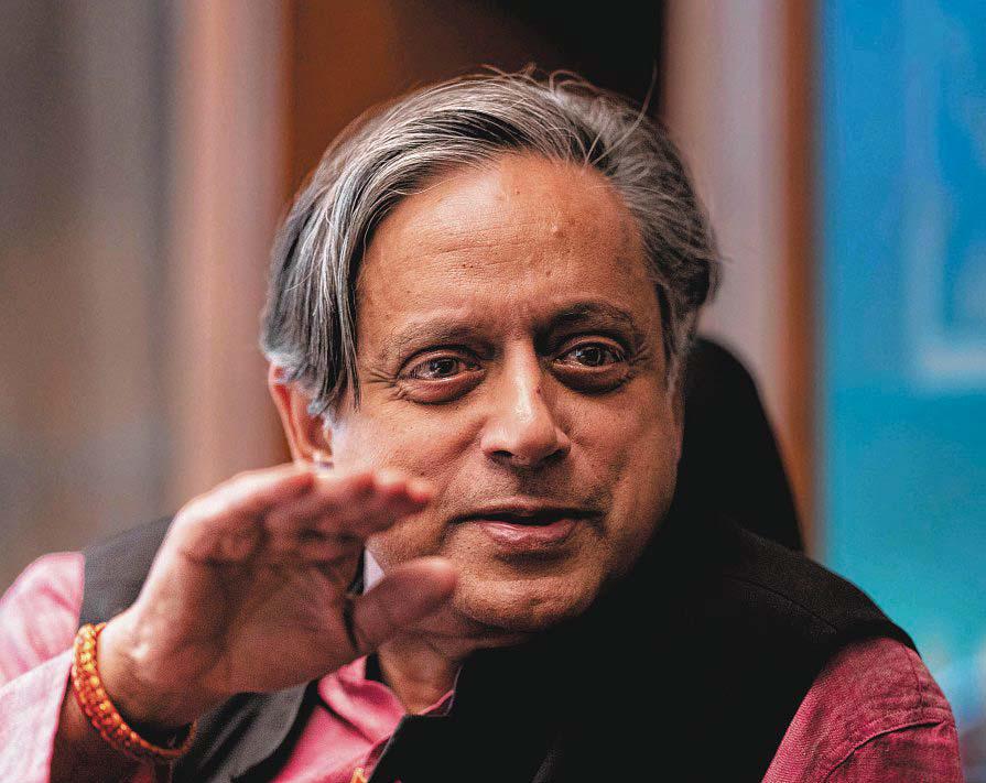 India's Maverick Diplomat-Politician Shashi Tharoor Inches Closer to Modi's Party