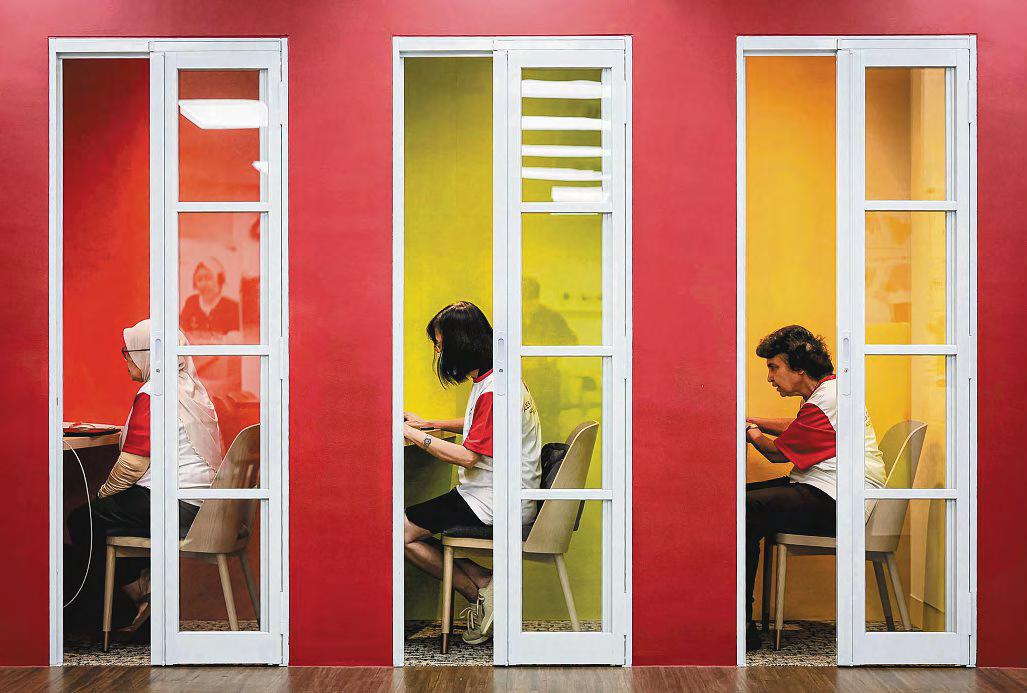 More seniors in Singapore calling helpline over loneliness and mental health concerns: Charity