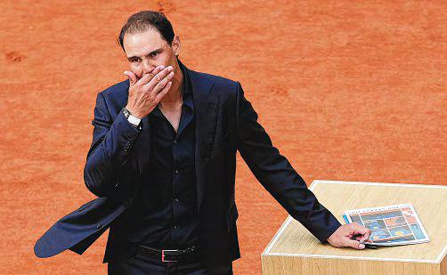 In a tearful ceremony, Nadal leaves his footprint in Paris