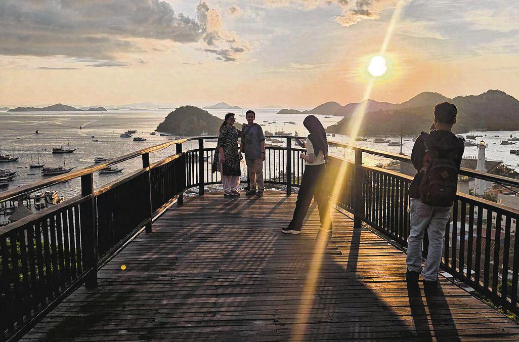 Komodo dragon gateway town risks overtourism as it emerges as holiday hot spot