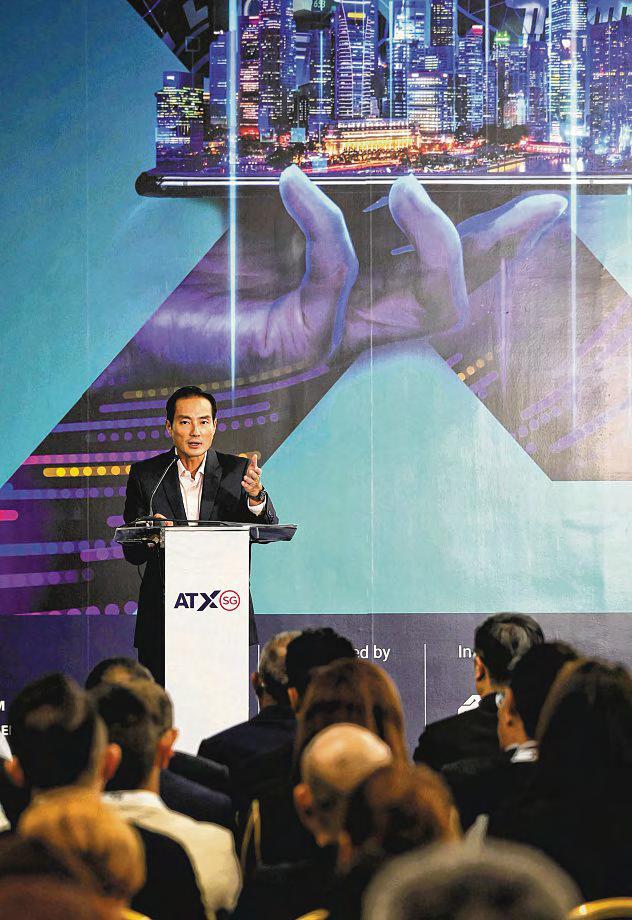 Singapore Doubles Down on AI With 800 New Training Slots, 500 Projects