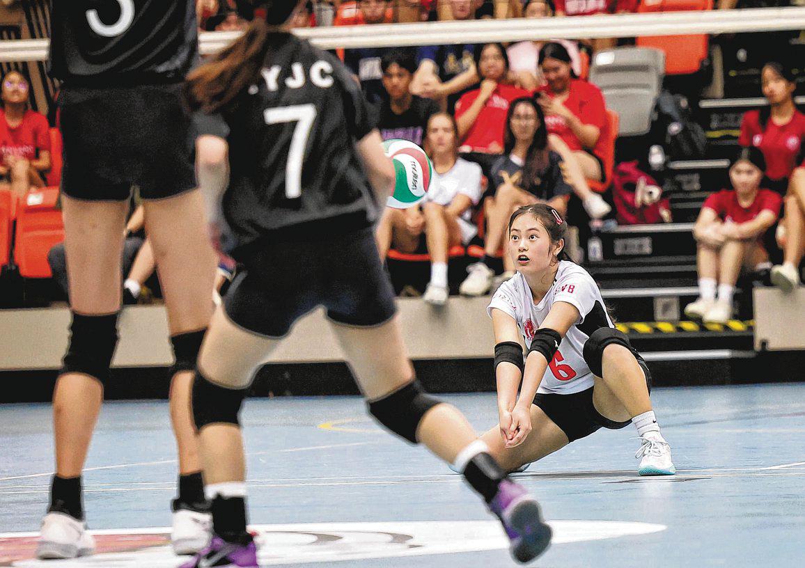 Libero Lya braves leg cramp to shine for Hwa Chong