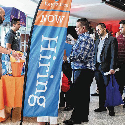 US jobs market showing cracks as corporate profits drop, layoffs creep up