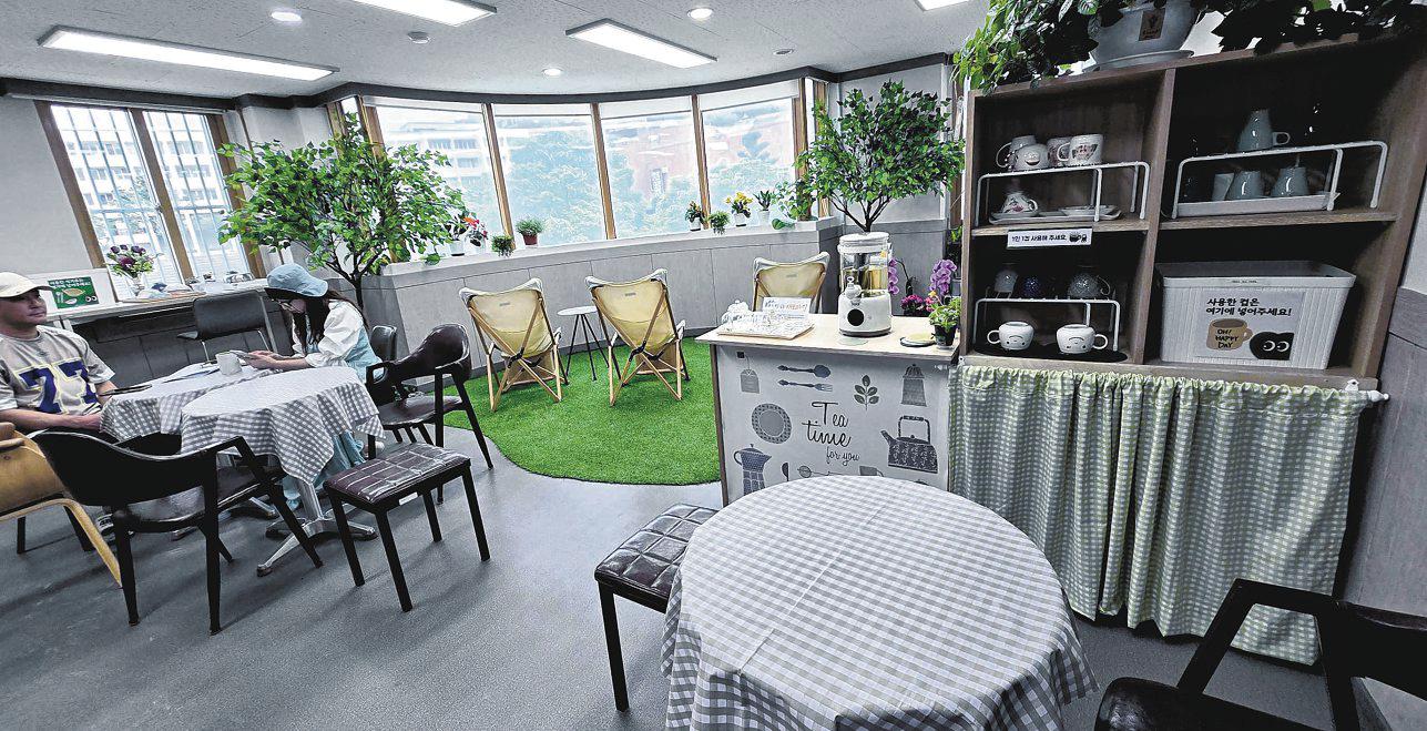 Seoul Lonely: How a city fights isolation with ramyeon, one bowl at a time