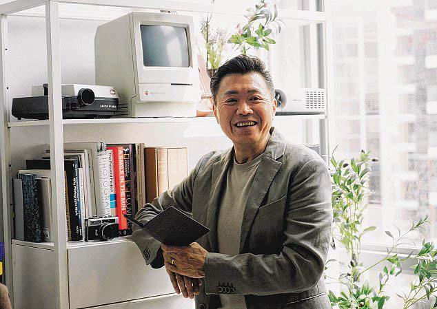 Founder of tea brand Gryphon juggles books depending on mood