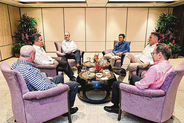 Australia DPM Meets Singapore Leaders, Reaffirms Defence Ties With The Republic