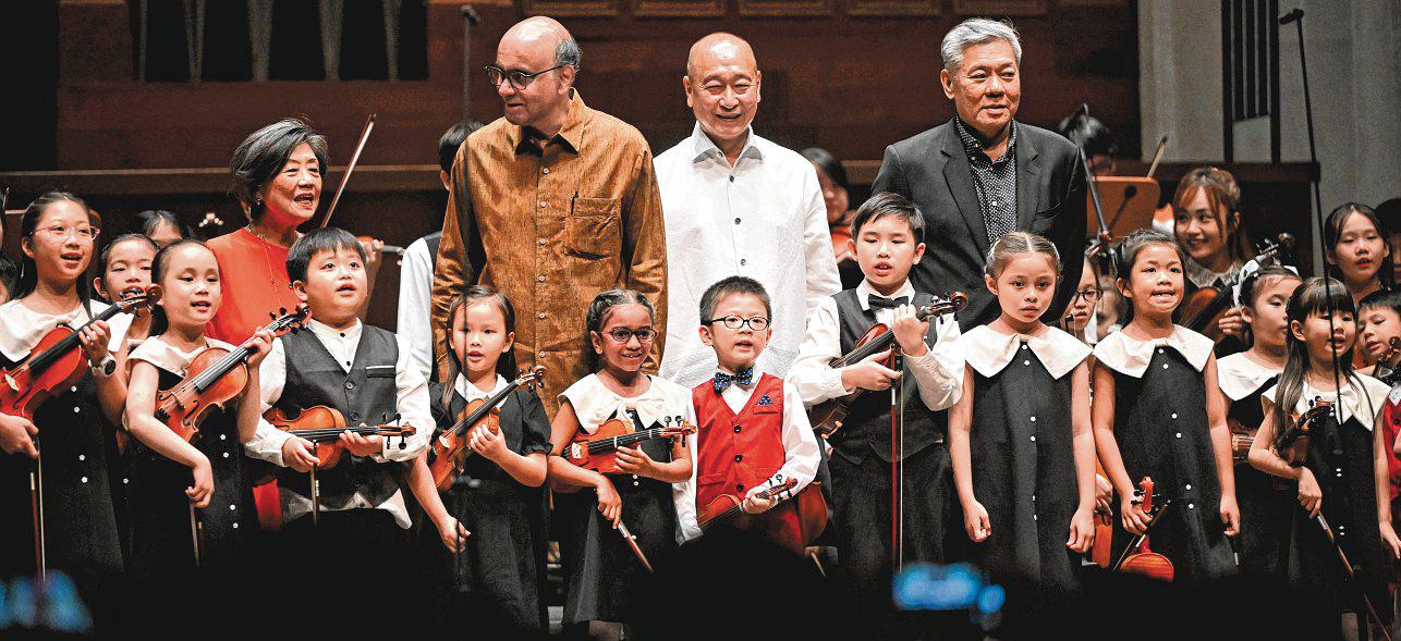 Concert by Youngsters Raises $2.3m for President's Challenge