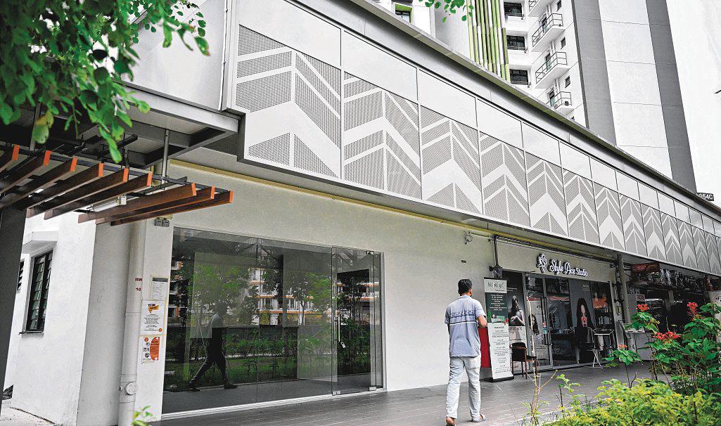 Ong Ye Kung 'dismayed' at $52k bid to rent Tampines HDB clinic