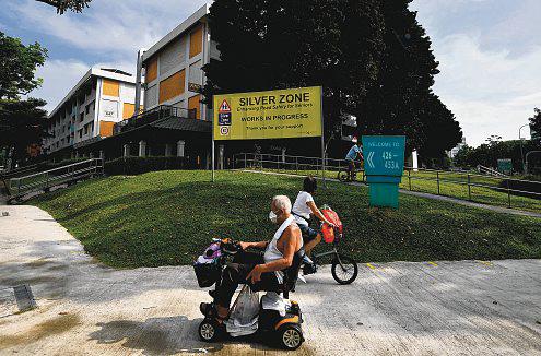 Safety: Move heavy vehicle parking in Teck Whye neighbourhood