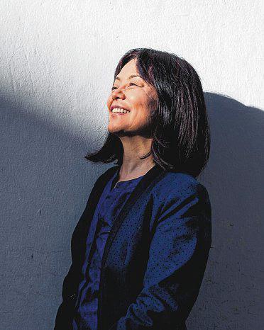 Surrealist novel The Naked Eye tells of emigre experience