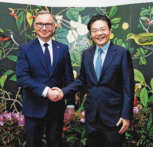 Leaders of Singapore and Poland call for strengthened partnership
