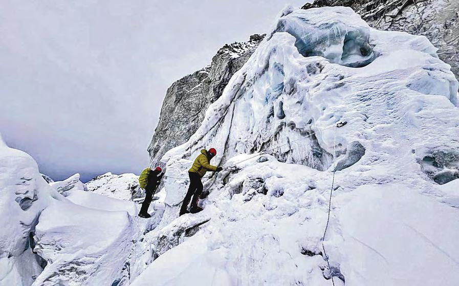 Sikkim Locals Fume as India-Nepal Climbers 'Defile' Sacred Kangchenjunga