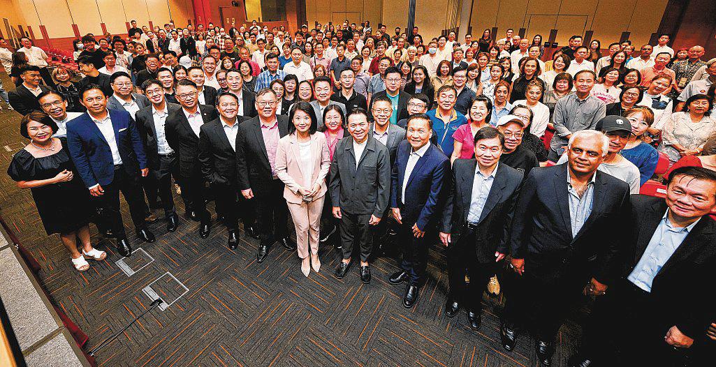 Consumers expect property agents to close at least one deal a year