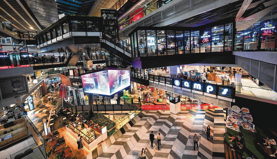 Free rent and more for winners of contest to rejuvenate retail scene
