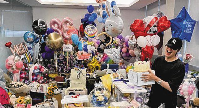 K-idol Lee Min-ho turns 38 with room full of gifts from fans