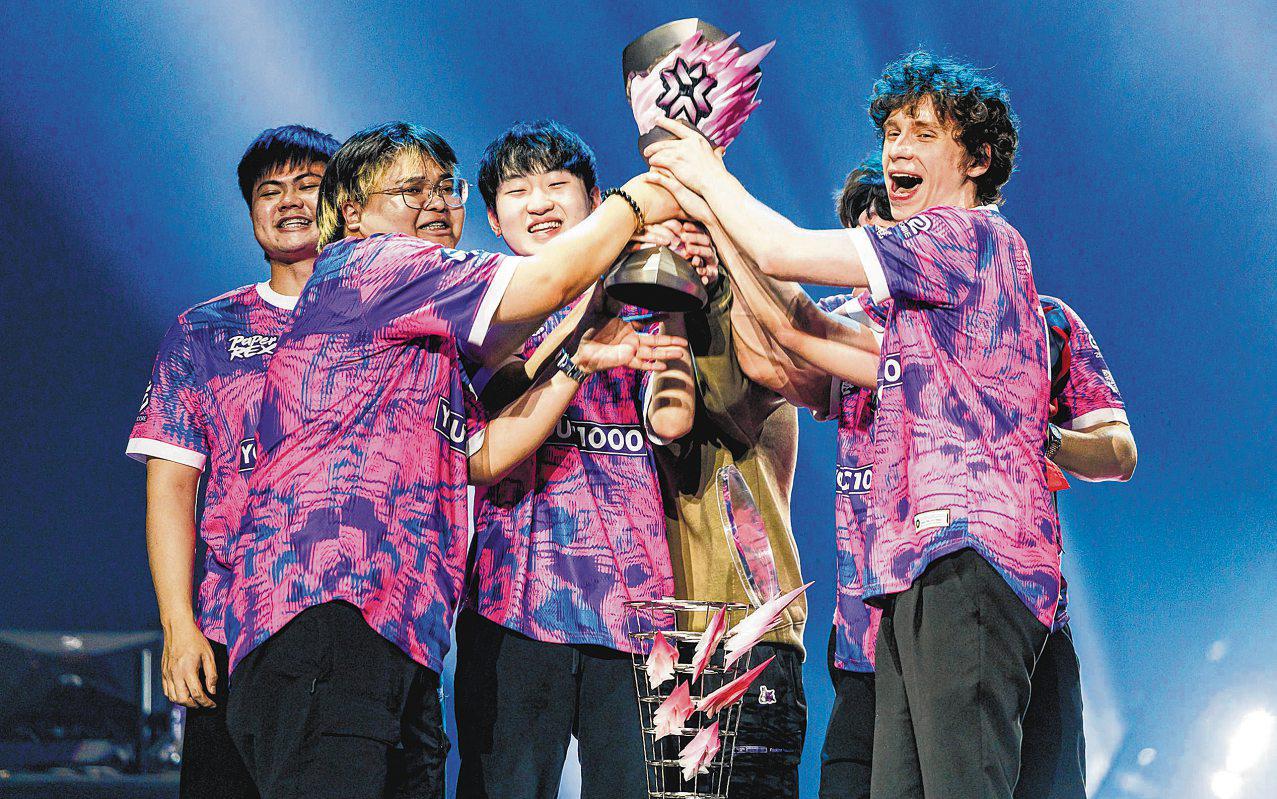 S'pore Gamer Proud To 'Fly All The Flags'