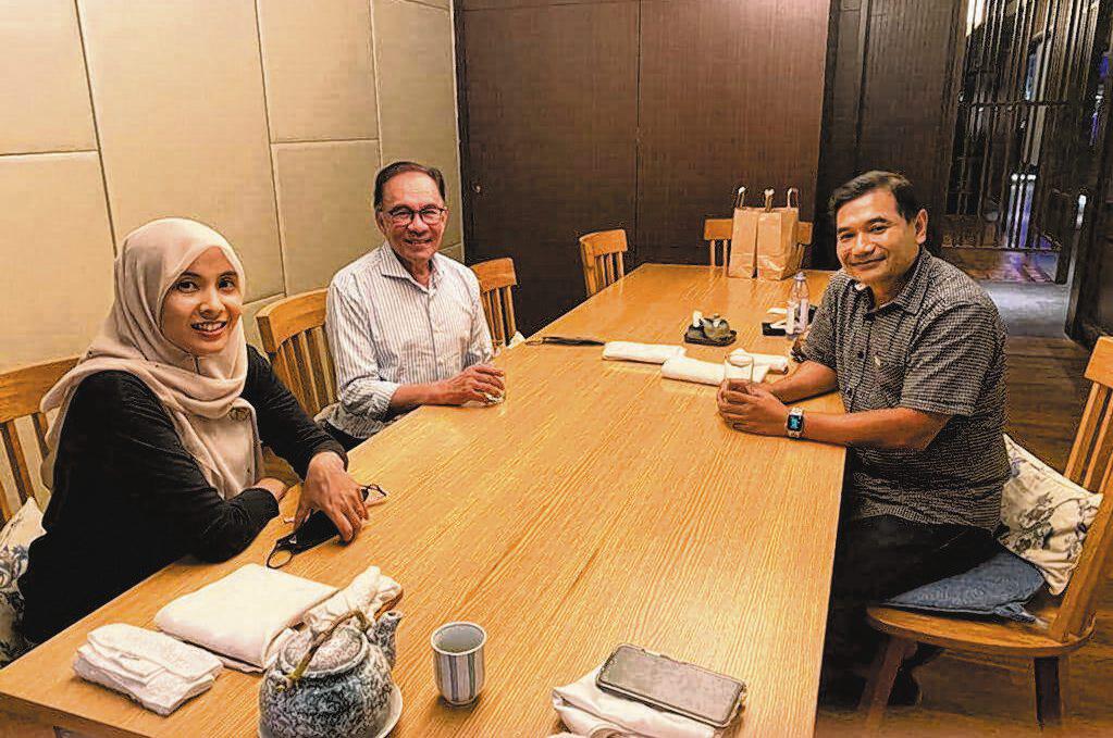 Political succession in Malaysia: Heir today, gone tomorrow
