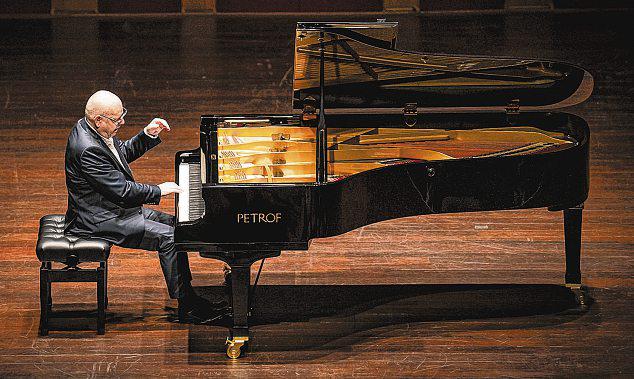 Delightful programme of Bohemian and jazz selections