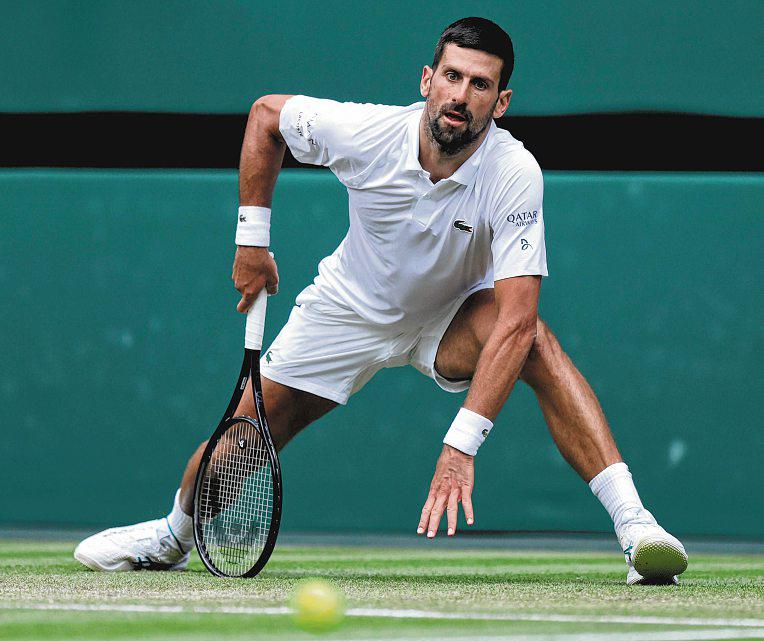 Wimbledon 2025 Djokovic 'Hangs In Tough'