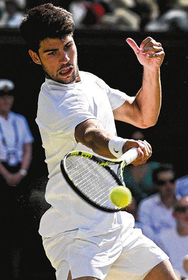 Alcaraz living the dream with third straight final spot