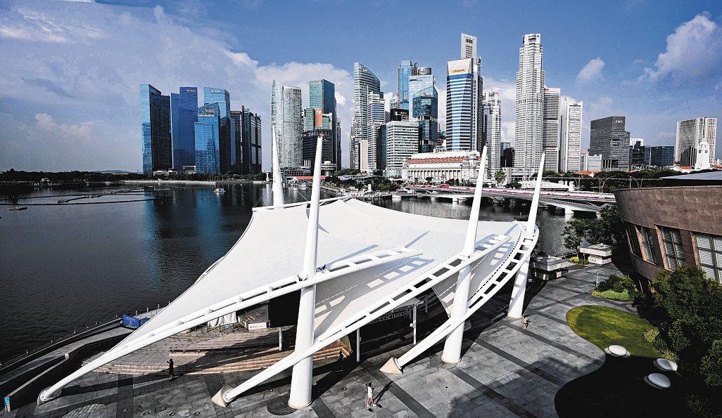 Easing US$, Uncertainty Over Tariffs Place Investors in a Bind