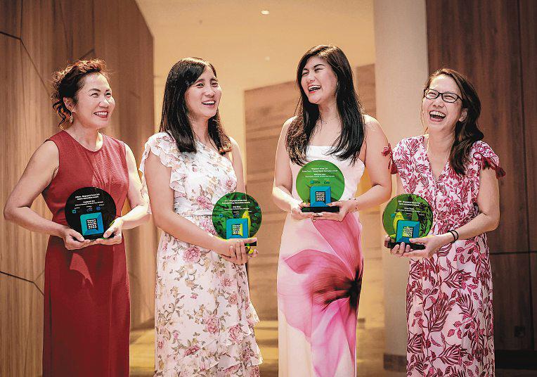Straits Times Journalists Win Four Singapore Press Club Awards