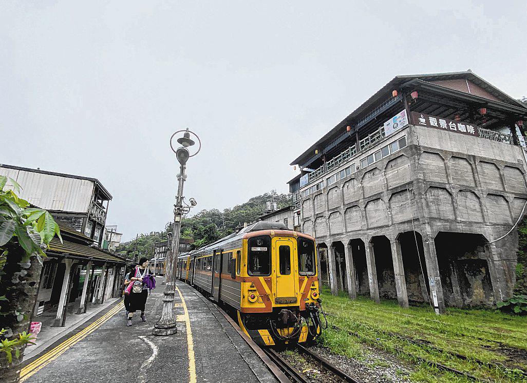Guardian Angels' at Taiwan Village Help Those with Dementia Age in Place