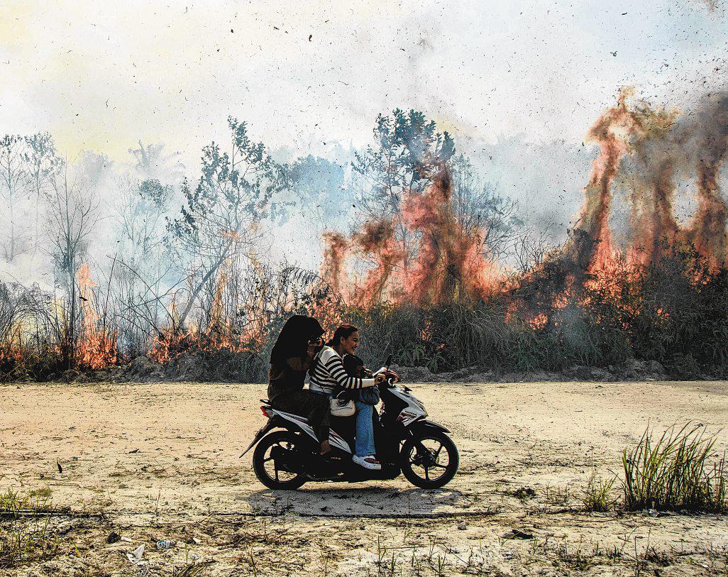 Sumatra on High Alert as Fire Hot Spots Soar From 94 to 1,000