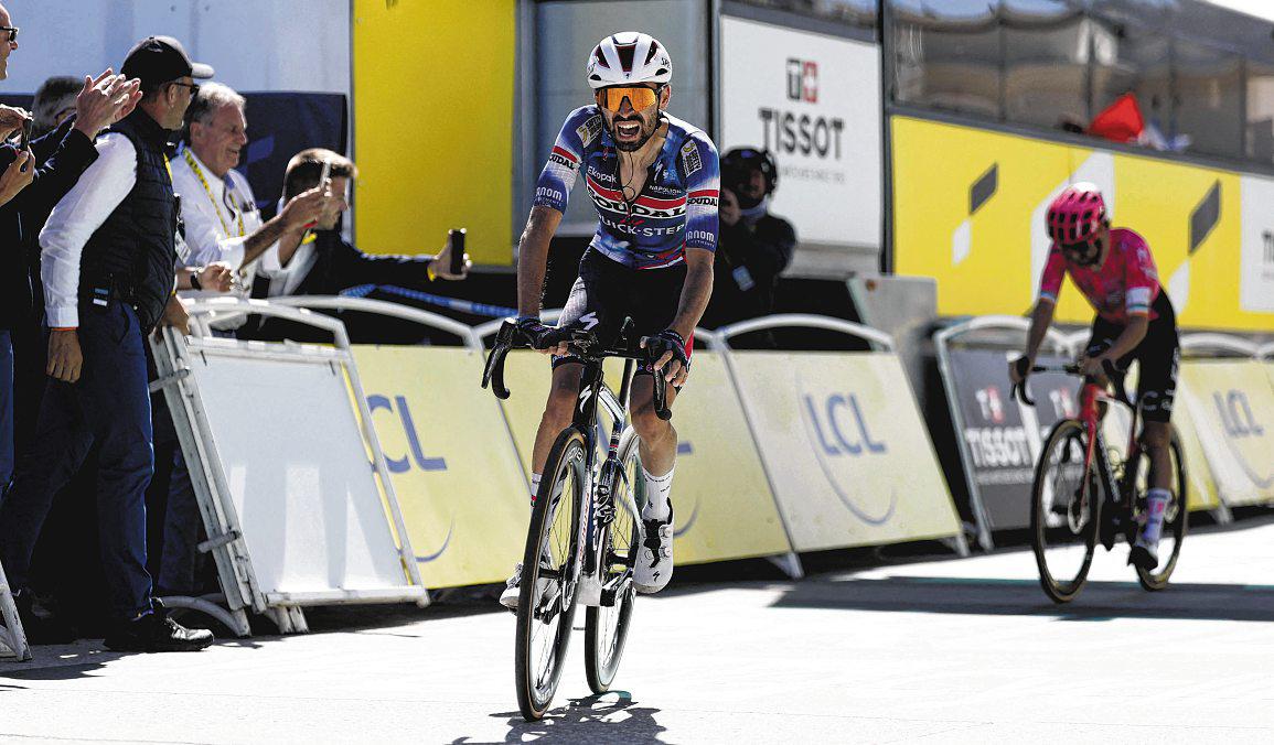 Paret-Peintre Seizes Chance for Unbelievable Victory