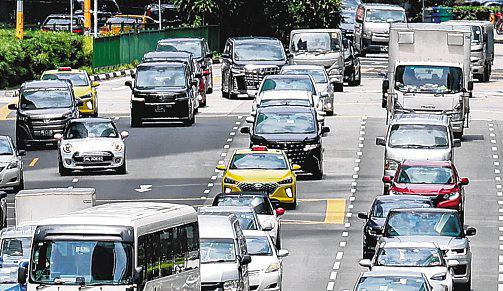 COE prices for cars largely unchanged; premium for commercial vehicles up 2.9%