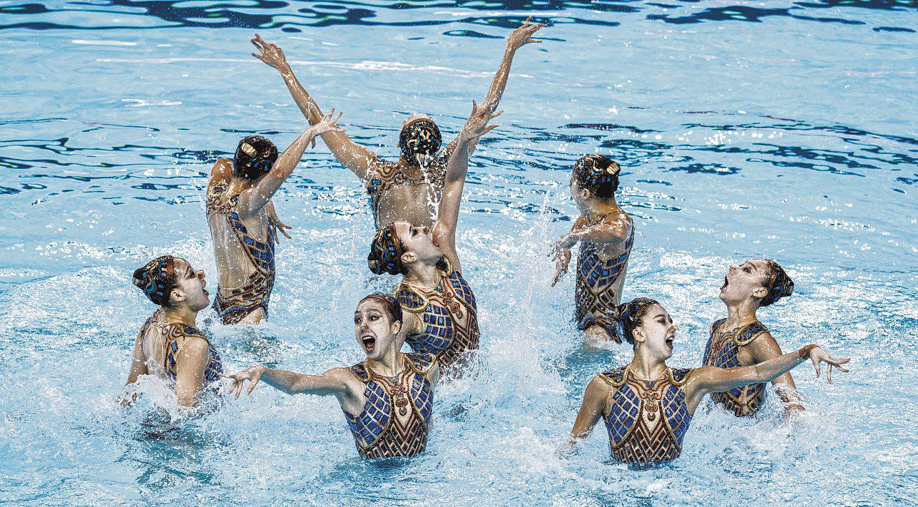 Table-Topping China Not Carried Away