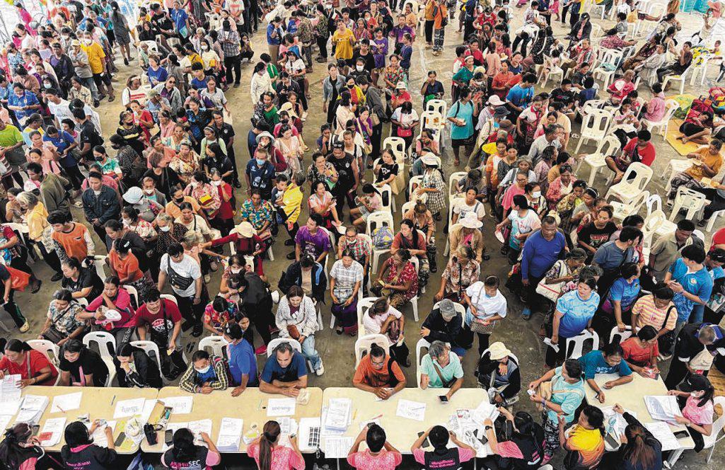 Over 150,000 Evacuated as Thailand, Cambodia Clashes Enter Second Day