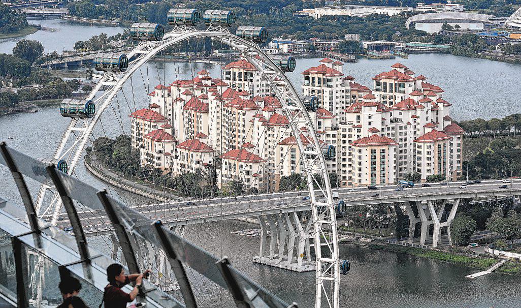 New pedestrian and cycling bridge to connect Marina Centre to Bay East Garden