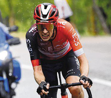 Tour de France 2025: Arensman grabs Stage 19 from 'almost aliens'