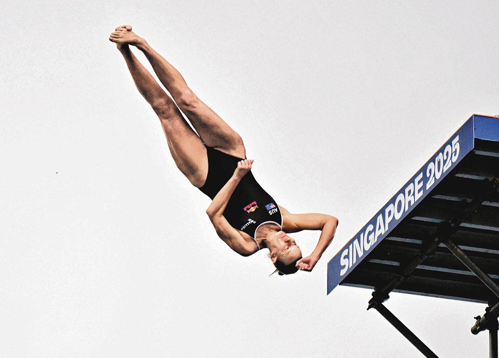 Iffland delivers fifth title under pressure after delay