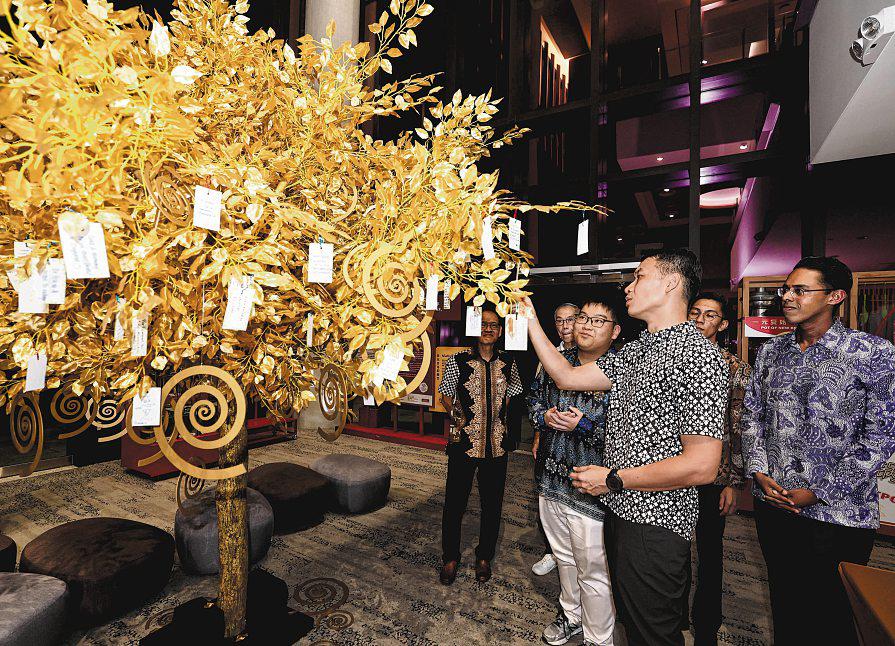 Youth Must Inherit and Strengthen Multiculturalism: David Neo