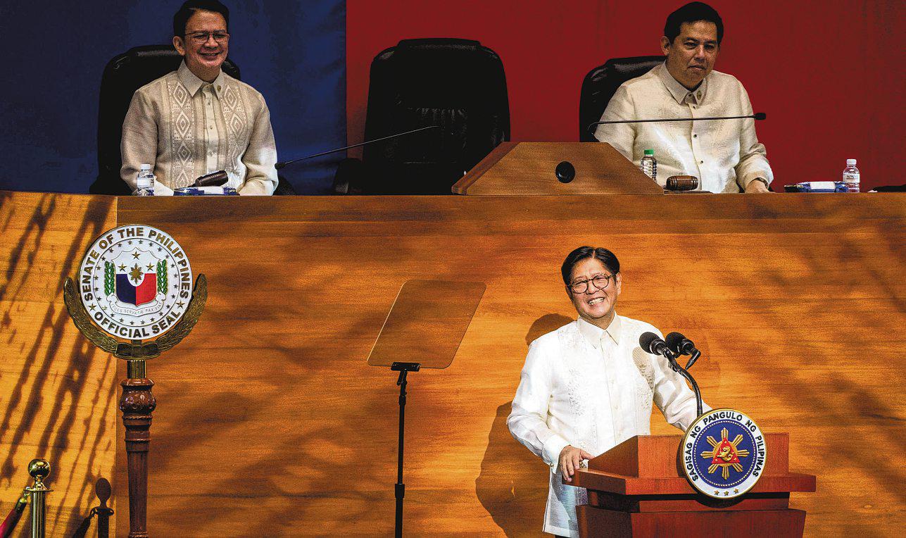 Marcos Talks Tough on Budget, Corruption in Bid to Reset Presidency