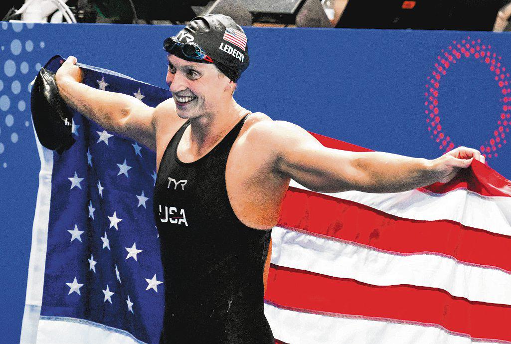 Historic 28th medal, but Ledecky's not chasing Phelps