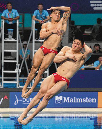 Mexico Showing Their Worth on Diving Platform