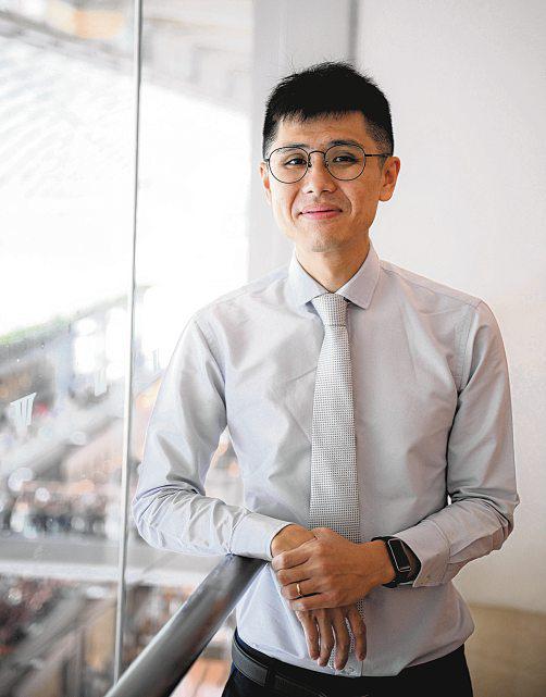 Normal (Tech) student turned SIT don among 167 MOE scholarship and award recipients