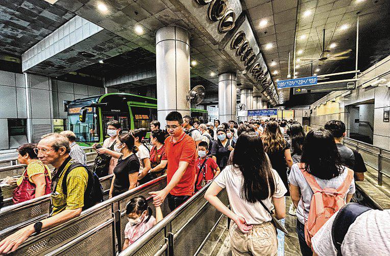 LTA, S'pore bus operators reviewing Malaysia's request to start services from JB earlier at 4am