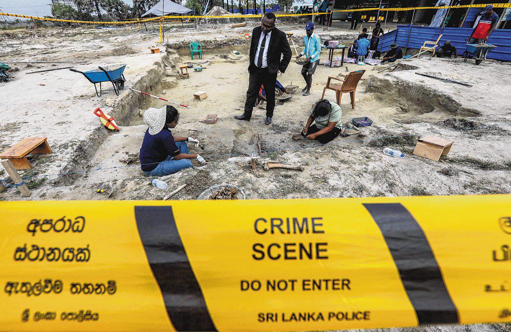 Discovery of mass grave in Sri Lanka opens old wounds